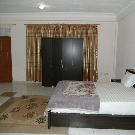 Pemicsa Hotel Accra Spintex 客房 照片